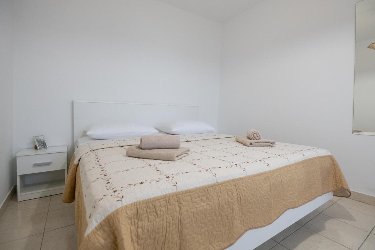 פודגורה Apartman Ruza מראה חיצוני תמונה